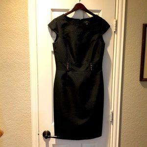 Size 6 Tahari Black Dress